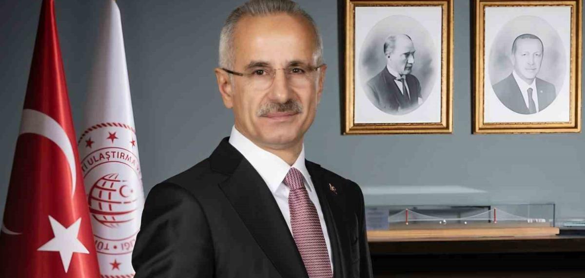 Bakan Uraloğlu: “Cuma Günü Milli Elektrikli Hızlı Trenimizi Raylara İndirerek, Test Sürecini Resmen Başlatacağız”