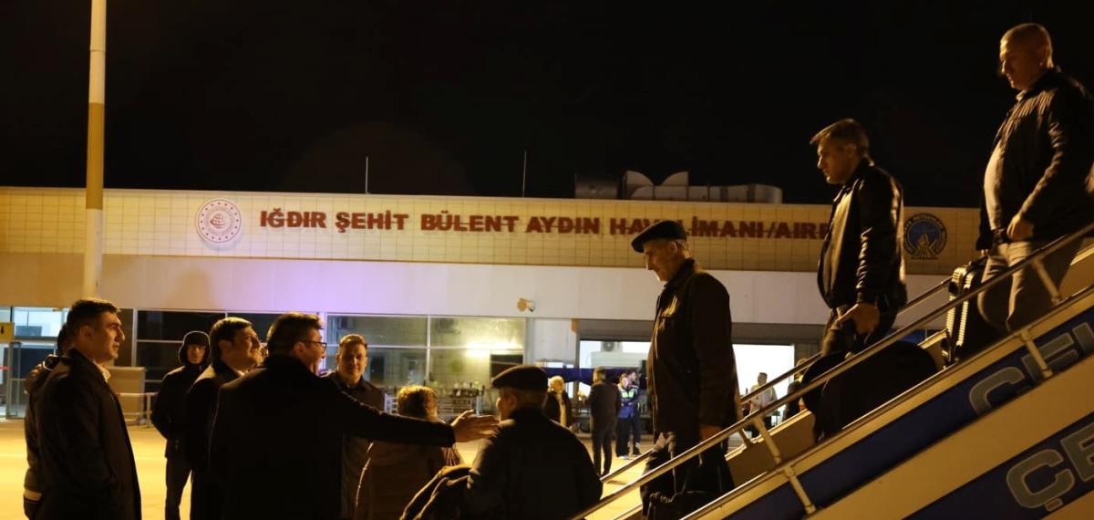 Bakü-Nahçıvan Seferini Yapan Yolcu Uçağı Saldırı Nedeniyle Iğdır’a İndi