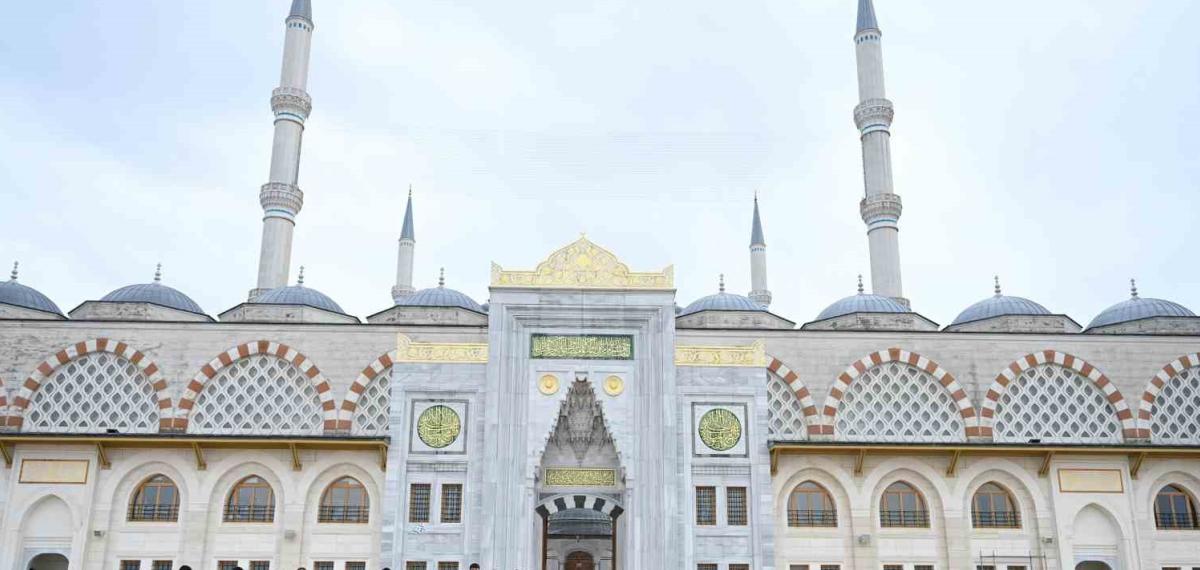 Başkan Altay: “Genç Seyyah Projemizle Bu Yıl 25 Bin 920 Öğrencimizi Daha İstanbul ile Buluşturacağız”