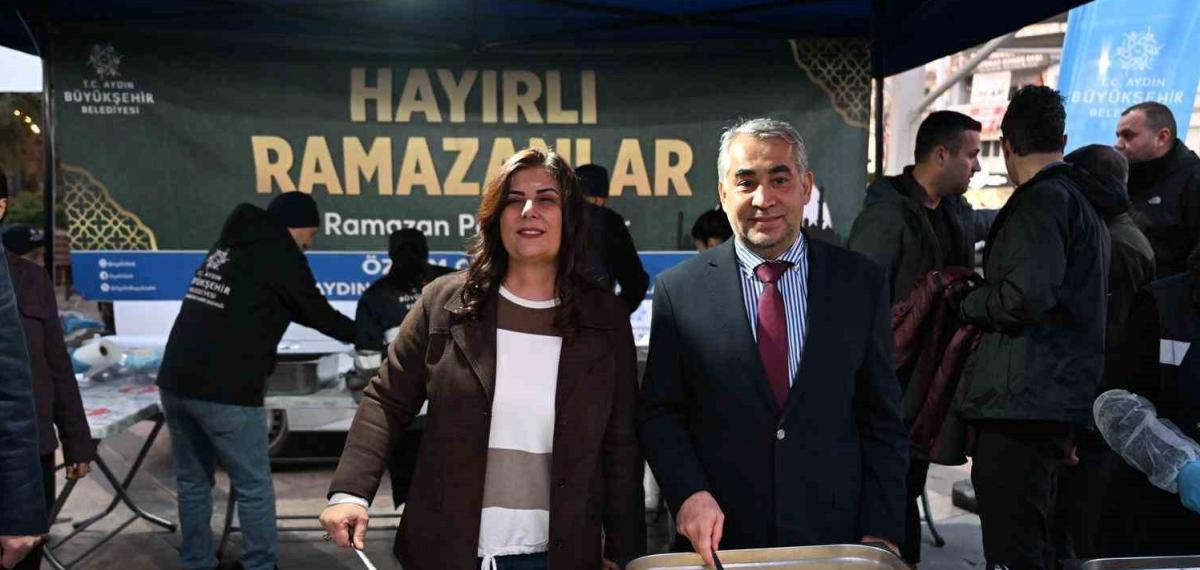 Başkan Çerçioğlu, Adü Öğrencileri ile İftarda Bir Araya Geldi