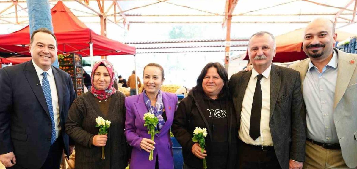 Başkan Dutlulu’dan 8 Mart’a Çiçekli Kutlama