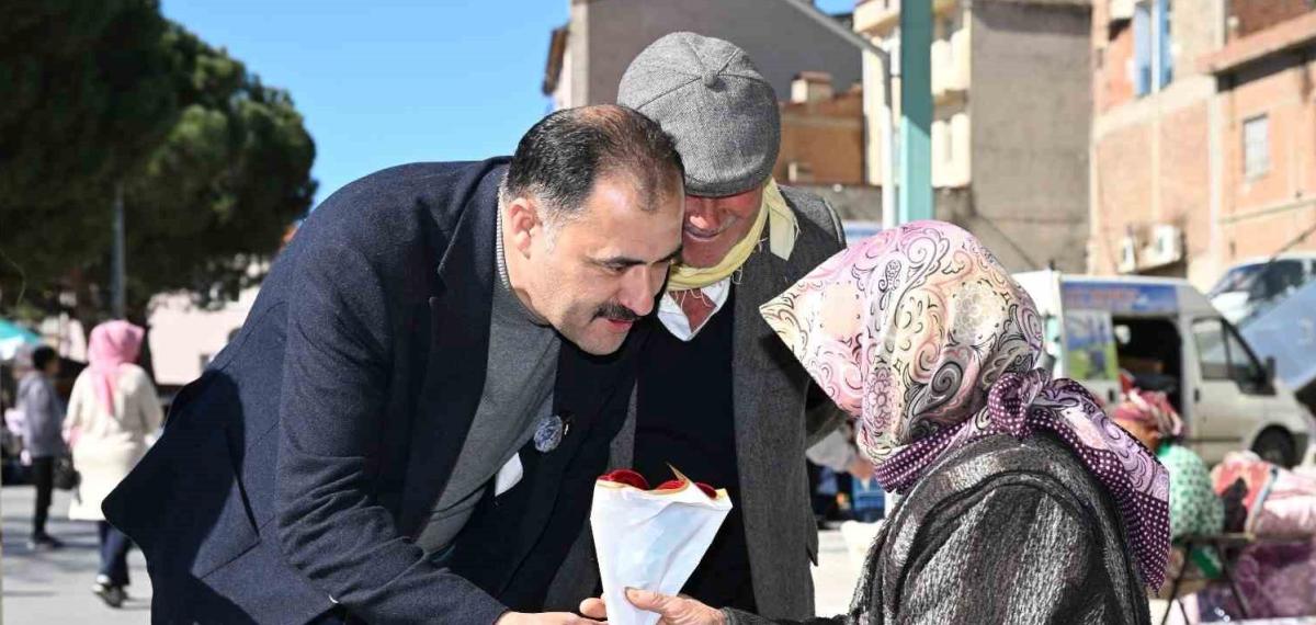 Başkan Kara’dan Emekçi Kadınlara ve Sağlık Çalışanlarına Çiçek