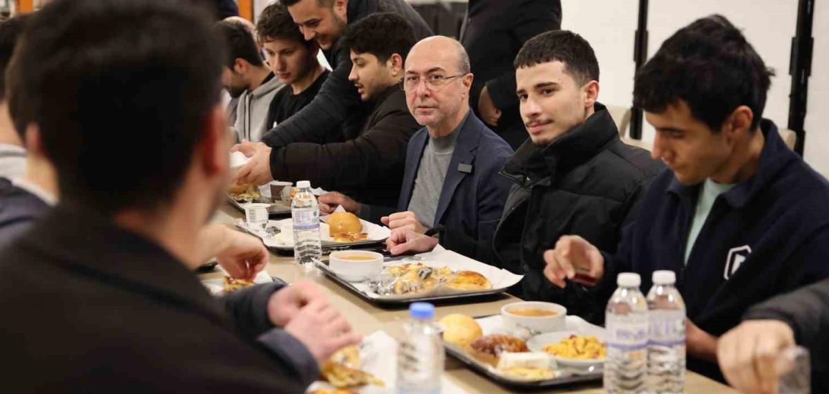 Başkan Pekyatırmacı: “Öğrencilerimizin Her Zaman Yanında Olmaya Devam Edeceğiz”