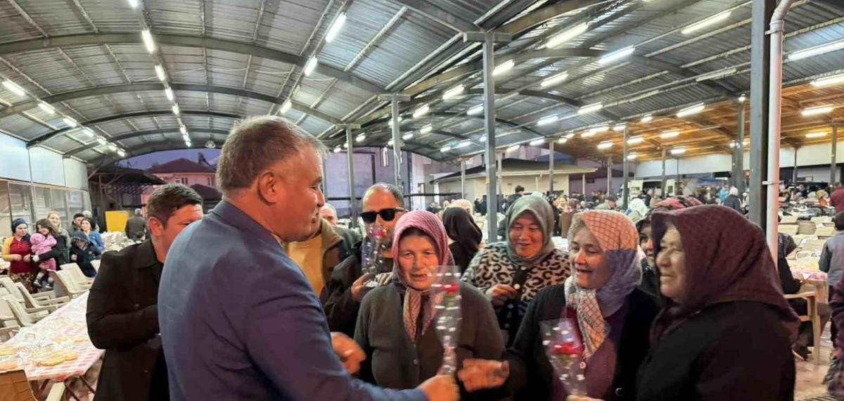 Başkan Pütün Gönül Sofrasına Konuk Olan Kadınları Unutmadı