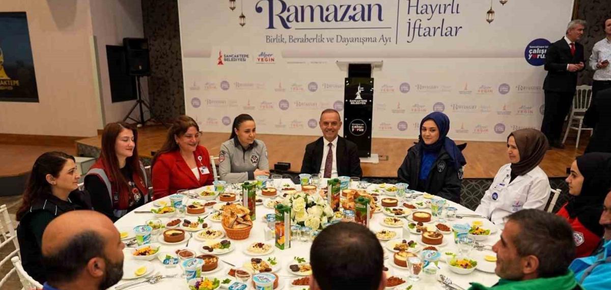 Başkan Yeğin Mesai Arkadaşlarıyla İftarda Buluştu: “Sancaktepe’de Büyük Bir Aileyiz”