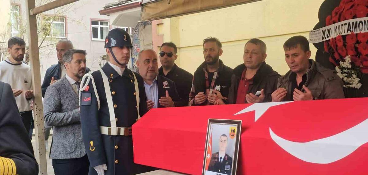 Bayram Dönüşü Motosikleti ile Kaza Yapan Uzman Çavuş Dualarla Son Yolculuğuna Uğurlandı