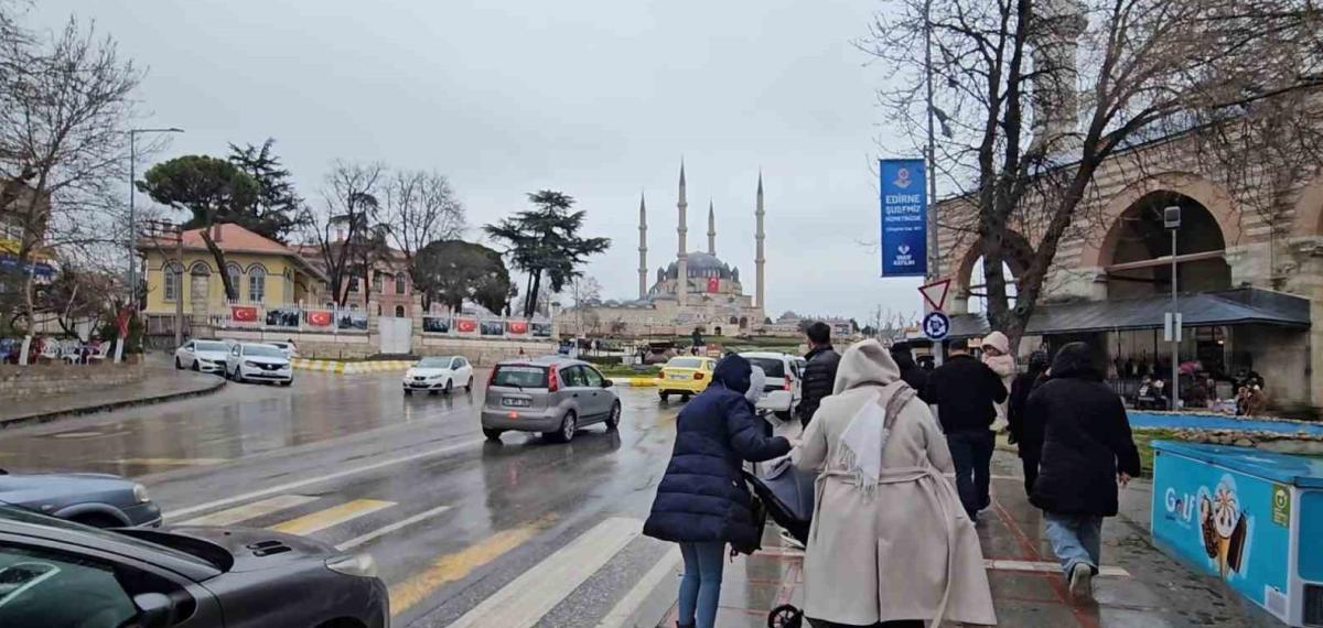 Bayramın İkinci Günü Vatandaşlar Edirne’ye Akın Etti