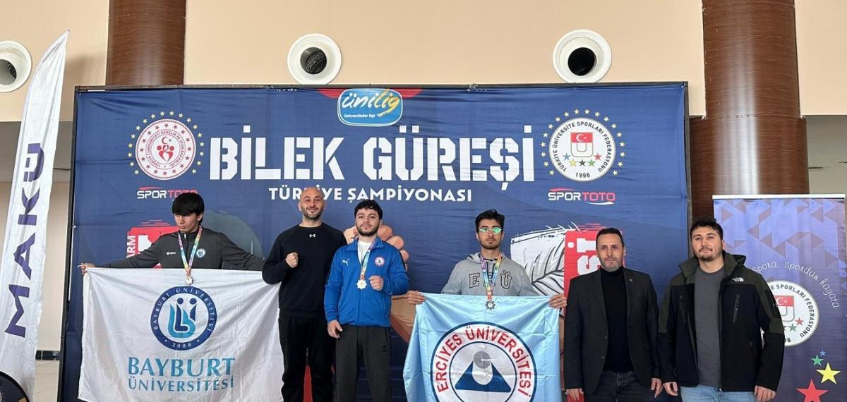 Beun’lu Dünya Şampiyonu İsmail Hacı Bekar’dan Çifte Altın Madalya