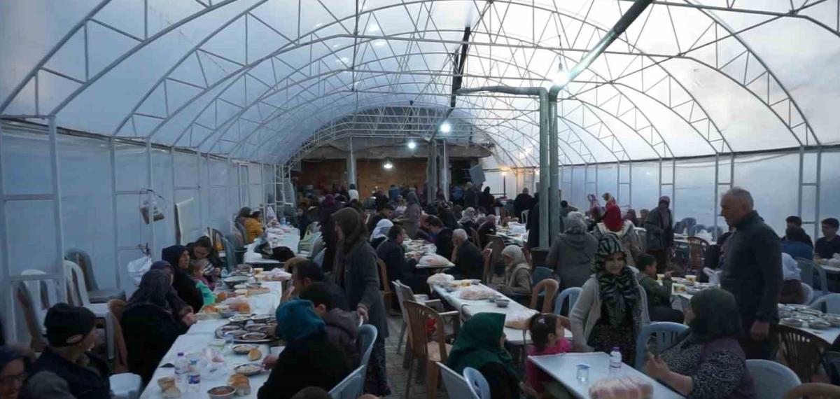 Bu Köyde Herkes Aynı Sofrada İftar Yapıyor