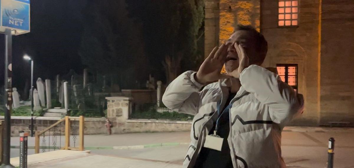 Bu Mahallede Davul Çalanın Başı Belaya Giriyor…pilava Pilava Diye Zillere Basıyorlar