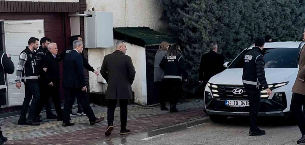 Bursa Büyükşehir Belediye Başkanı Bozbey Gözaltına Alındı