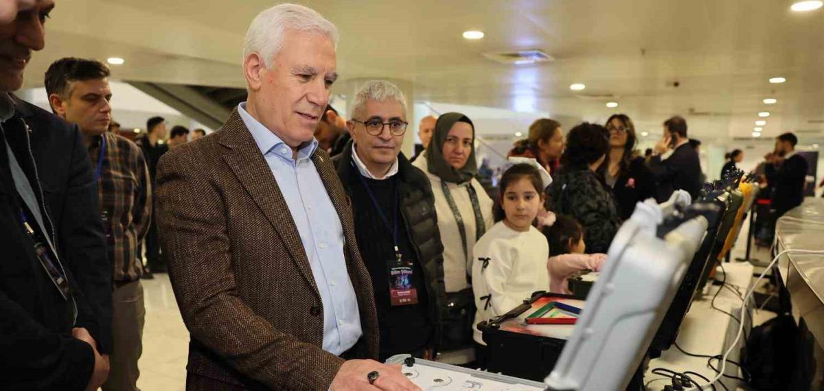 Bursa’da Gençler Bilimle Buluştu