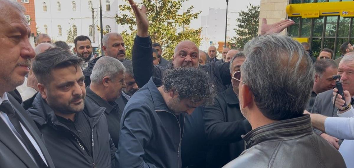 Bursa’da Halk Otobüsü Esnafı Belediye Önünde Toplandı