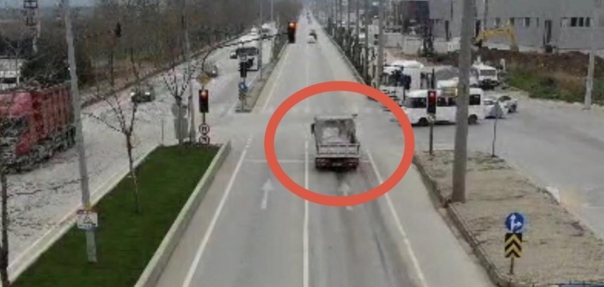 Bursa’da Kırmızı Işık İhlali Yapan Araçlar Dron ile Böyle Tespit Edildi
