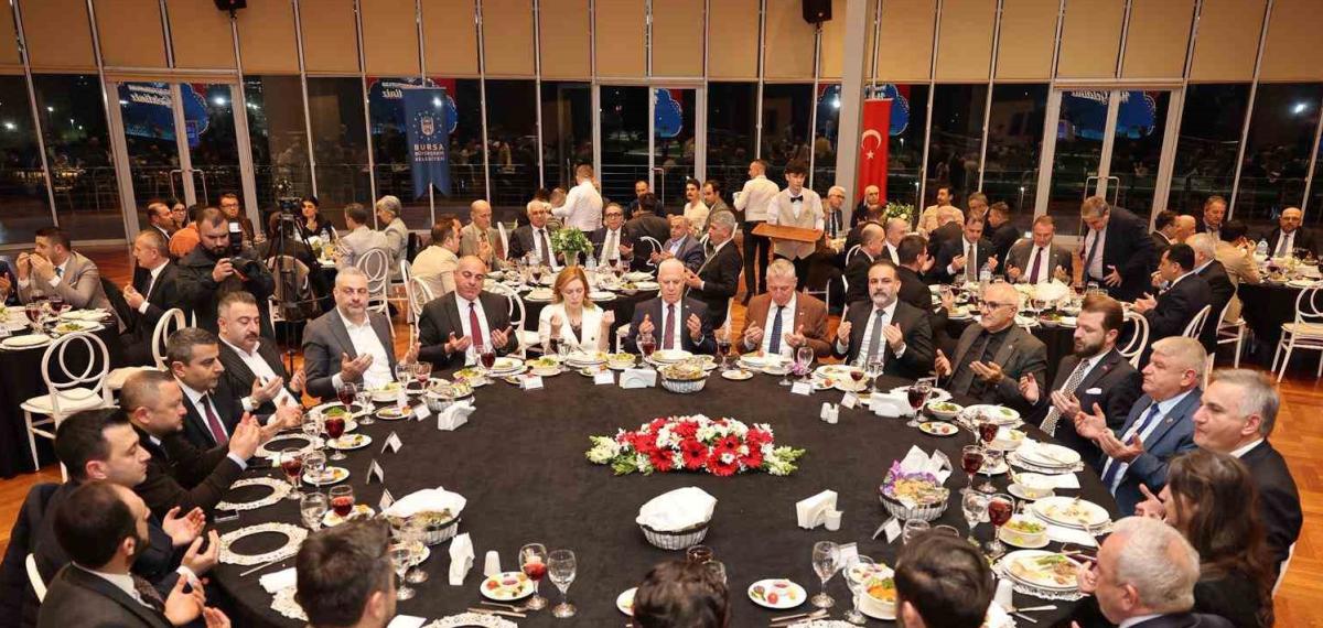 Bursa’da Özlenen Tablo…mecliste Su İçin Tartıştılar, İftarda Aynı Sofrada Buluştular