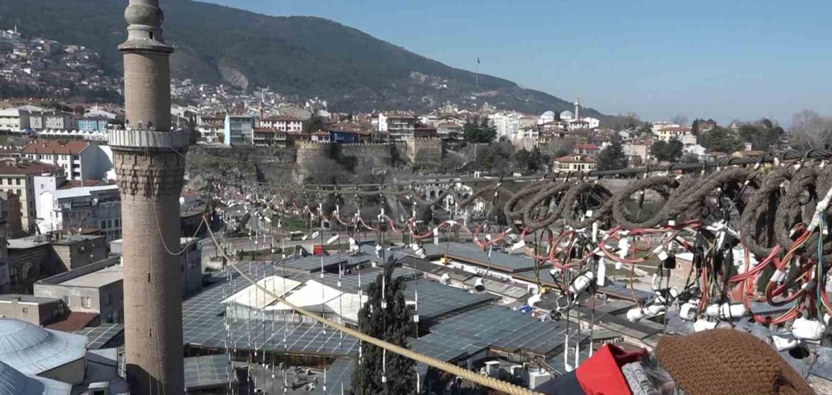 Bursa’nın Mahyasında Alışılagelmişin Dışına Çıkılıyor
