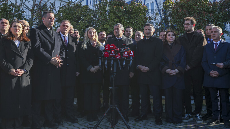 CHP Lideri Özel’den İBB Davası Eleştirileri: “Mahkemeyi Millete Göstermeye Cesareti Var Mı Erdoğan’ın?”
