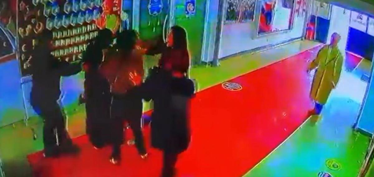 Çocuğunu Müdüre Şikayet Eden Veliye Böyle Saldırdı