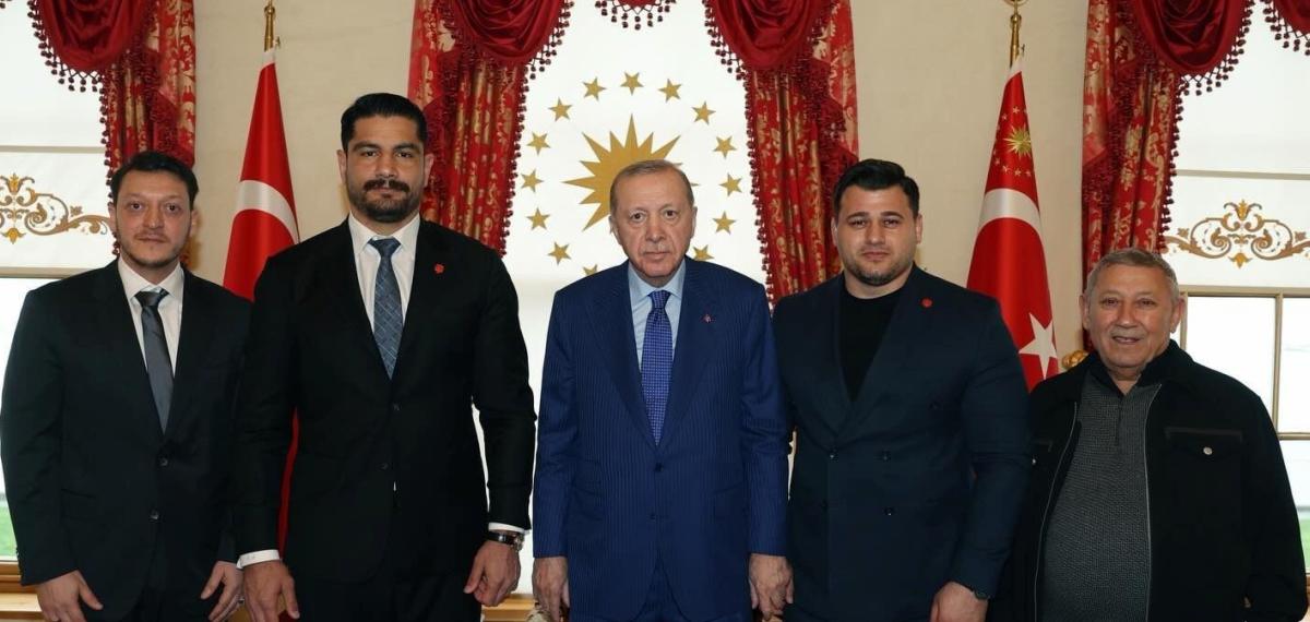 Cumhurbaşkanı Erdoğan, Taha Akgül’ü Kabul Etti