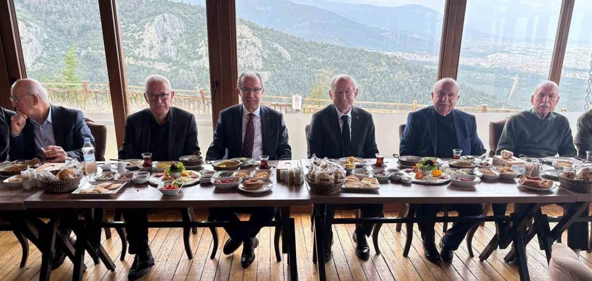 Denizli’de Futbolun Geleceği Masaya Yatırıldı