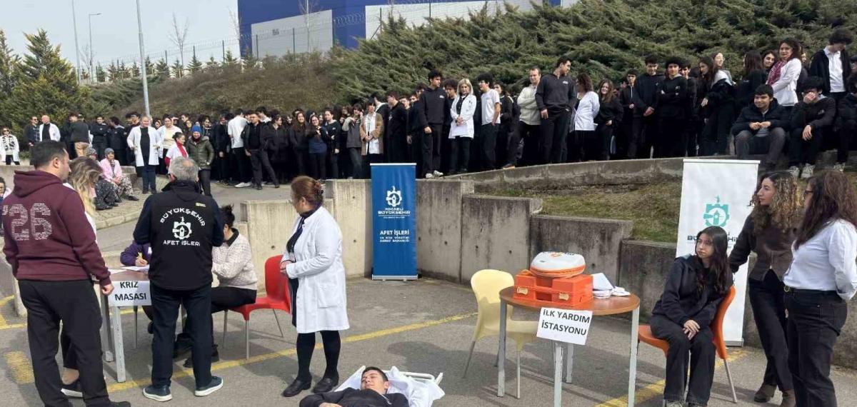 Deprem Haftası Etkinlikleriyle 2 Bin 700 Kişiye Afet Bilinci Aşılandı