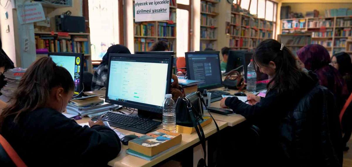 Didim Belediyesi Halk Kütüphanesi Gençlerin Buluşma Merkezi Oldu