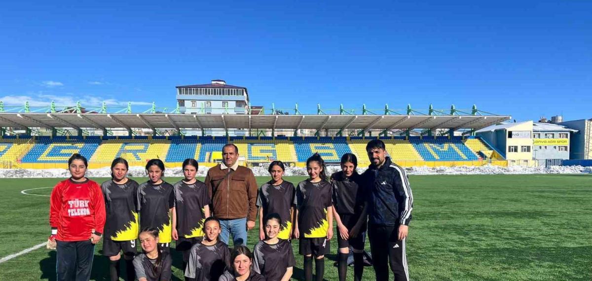 Digorlu Kızlar Türkiye Yarı Finallerinde Kars’ı Temsil Edecek