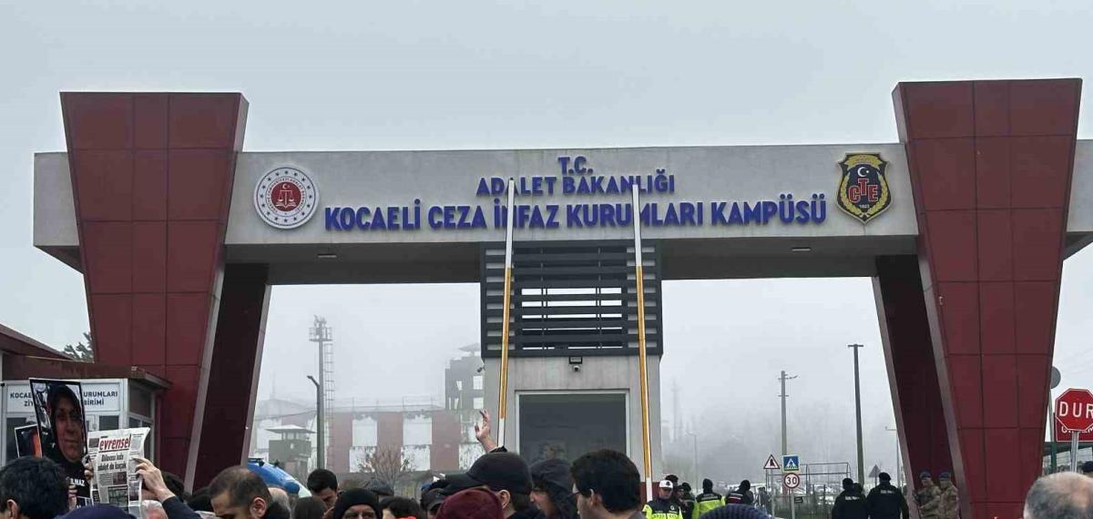 Dilovası’ndaki Parfüm Tesisi Yangını Davasında Sanıklar Hakim Karşısında