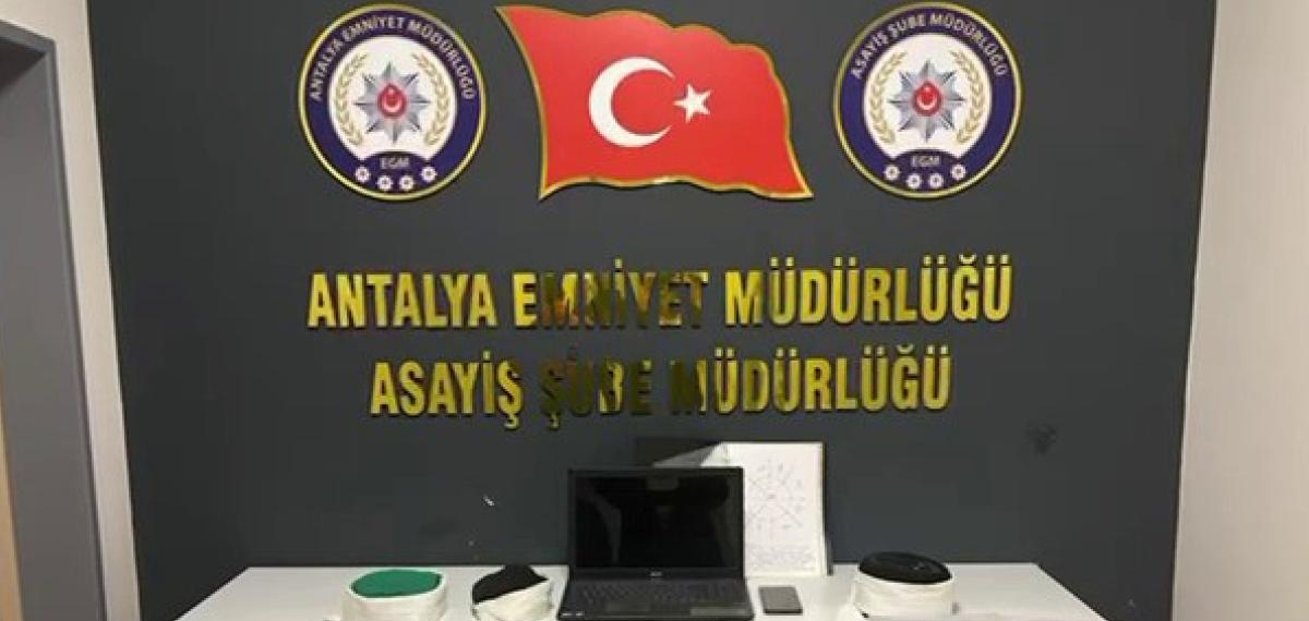 Dini Duyguları İstismar Ederek 2 Milyon Liralık Vurgun Yapan 2 Şahıs Tutuklandı