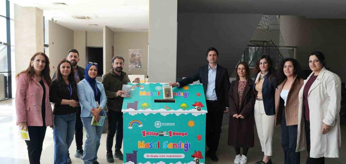 Diyarbakır’da Masal Sandığı Kuruldu: Kitaplar Çocuklar İçin Toplanıyor