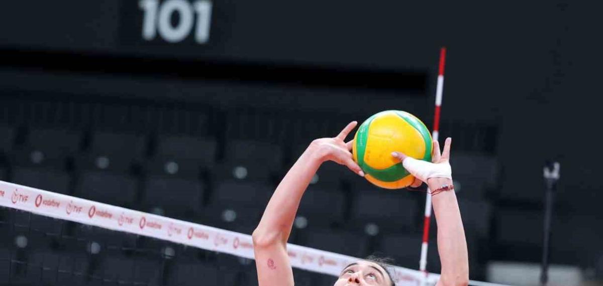 Eczacıbaşı Dynavit, Yarı Final İlk Maçına Çıkıyor