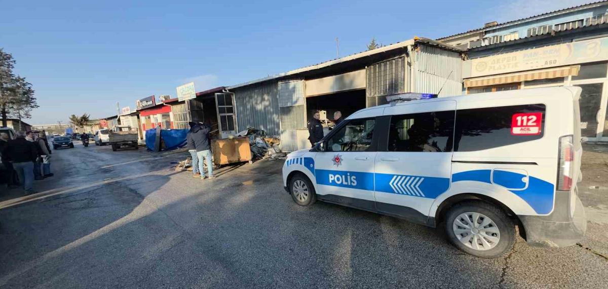 Edirne Sanayi Sitesi’ndeki Korkutan Yangındaki Hasarın Boyutu Gün Ağarınca Ortaya Çıktı