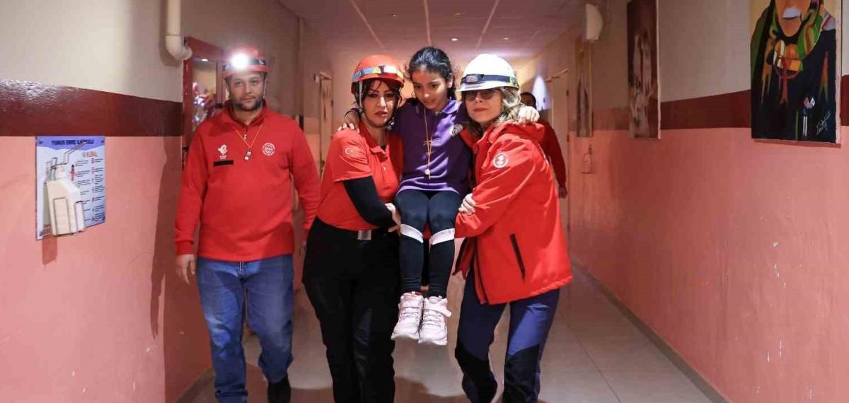 Efeler Belediyesi’nden Miniklere Afet Eğitimi