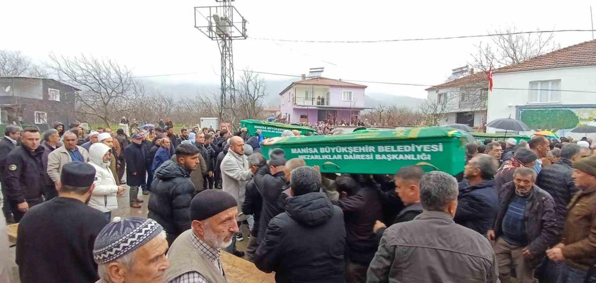 Eşi ve Ailesini Katletmişti: 4 Kişi Yan Yana Toprağa Verildi