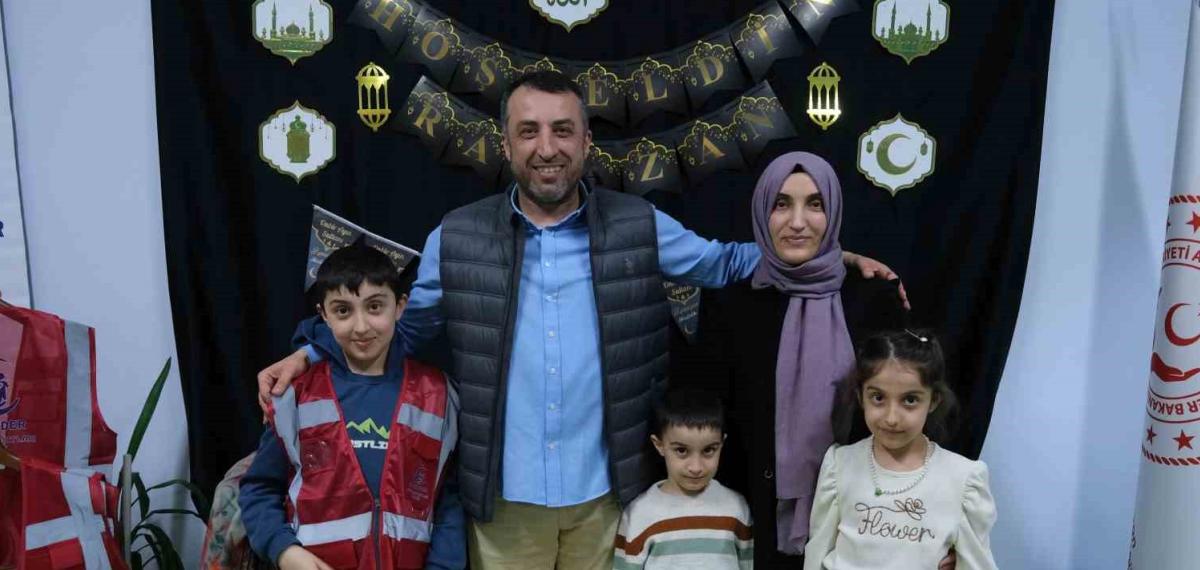 Eskişehir’de Vefa Sofrası: Devlet Korumasında Yetişen Gençler İftarda Buluştu