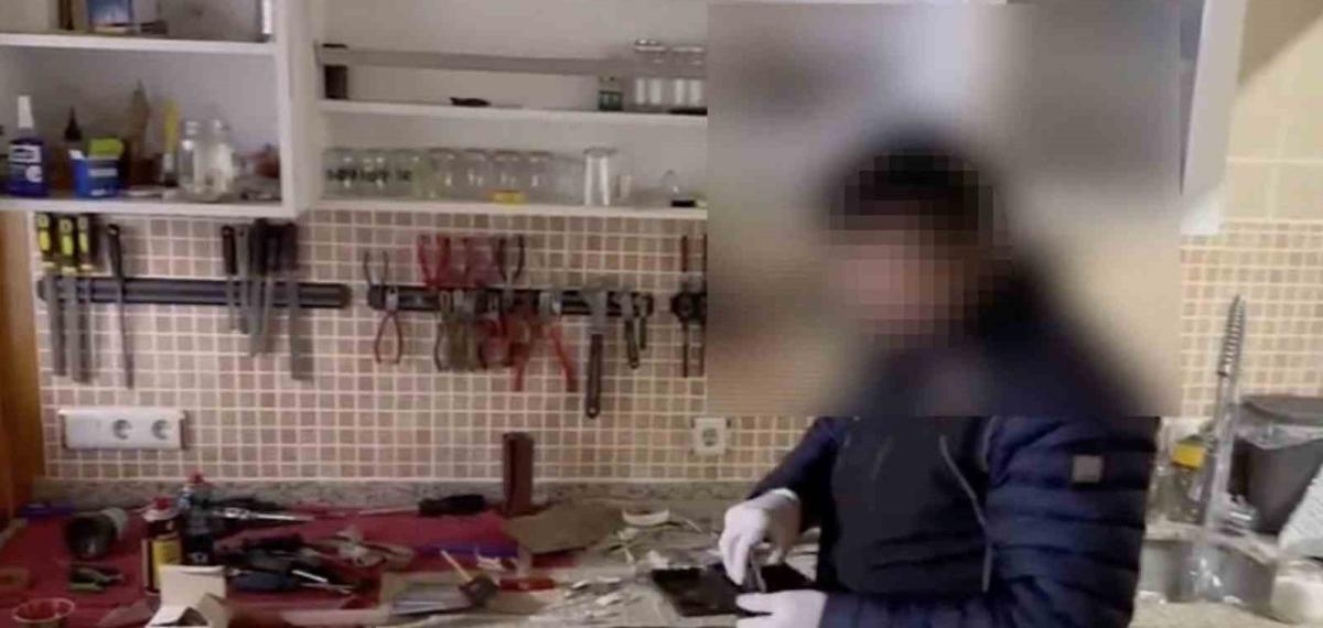 Ev, DEAŞ Bağlantılı Silah İmalathanesi Çıktı: Kokain ve Yüzlerce Silah Parçası Yakalandı
