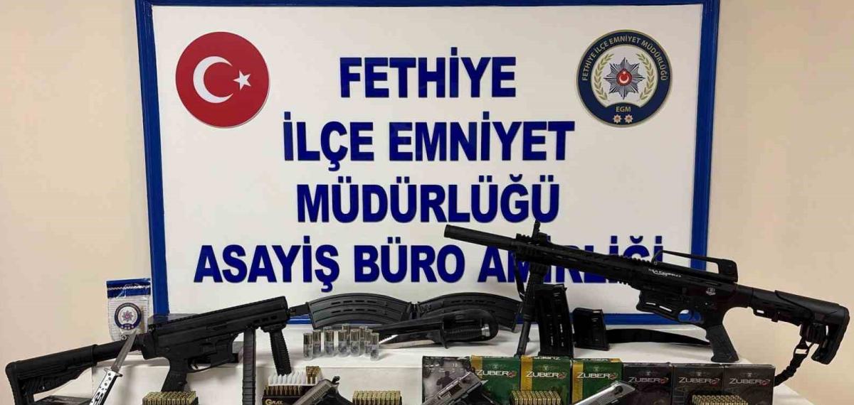 Fethiye’de Polis Kades İhbarına Gitti, Evden Cephanelik Çıktı