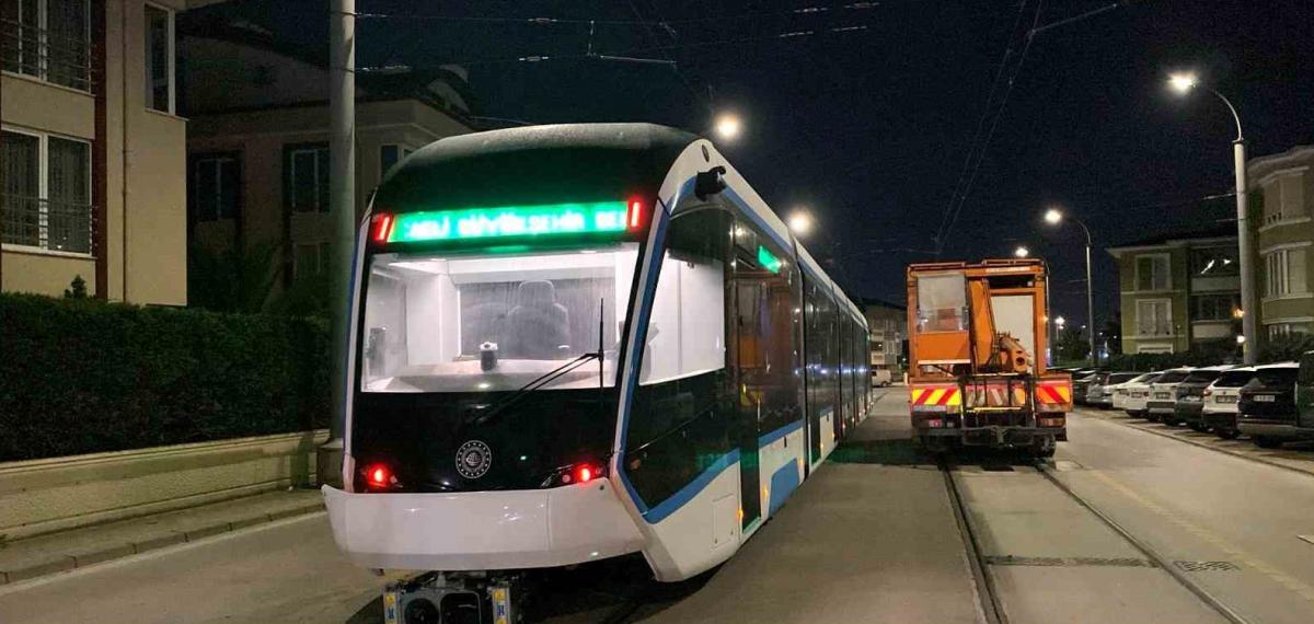 Filoya Katılan Yeni Tramvay Raylarla Buluştu