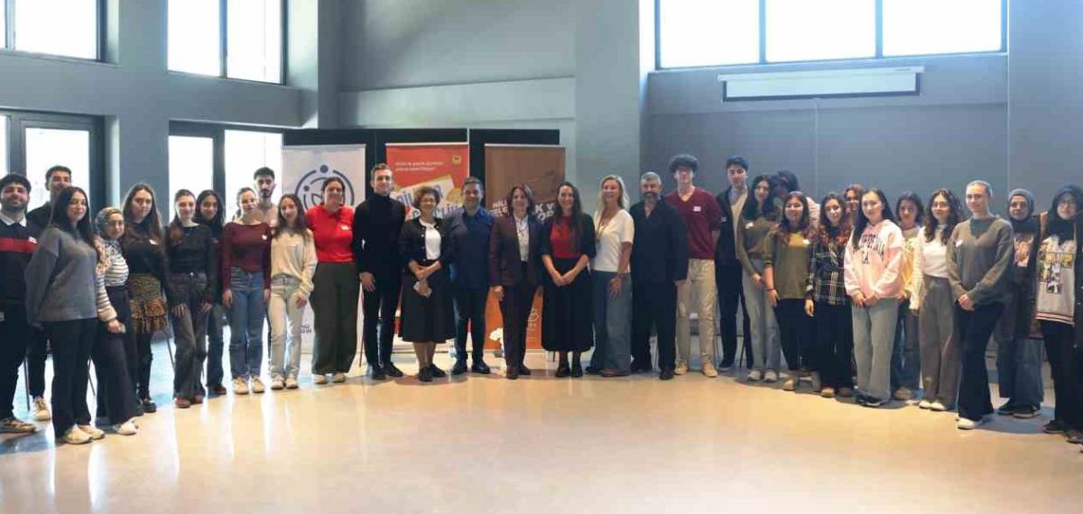 Gençler Nilüfer’de “İfade Özgürlüğü” Konuşuldu