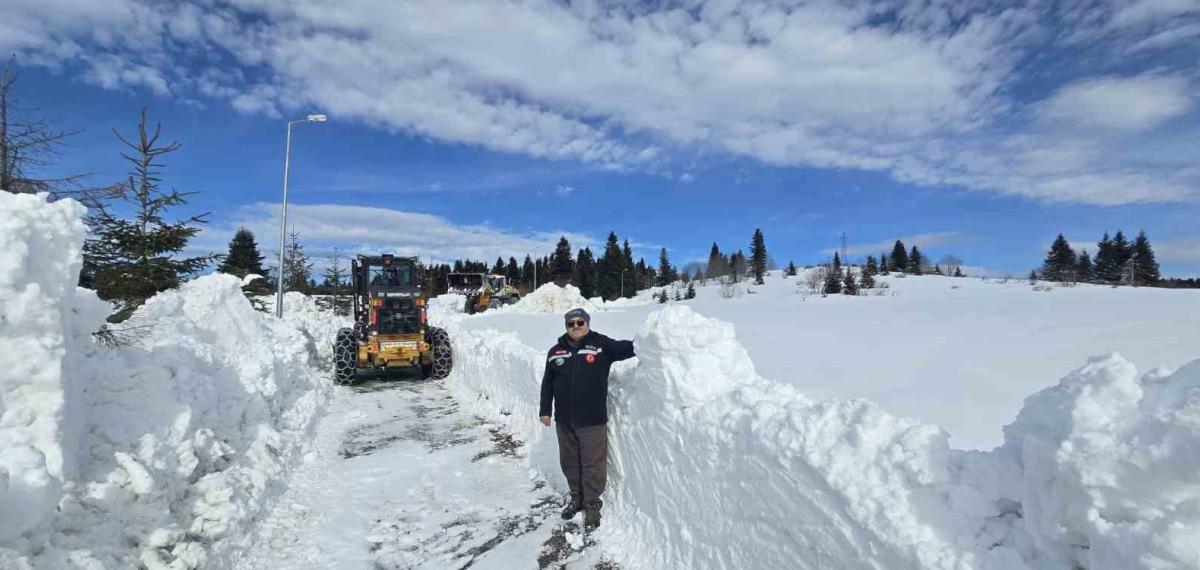 Giresun’un Turizm Merkezi Kulakkaya Yaylası’nda Kar Kalınlığı 2 Metreyi Buldu