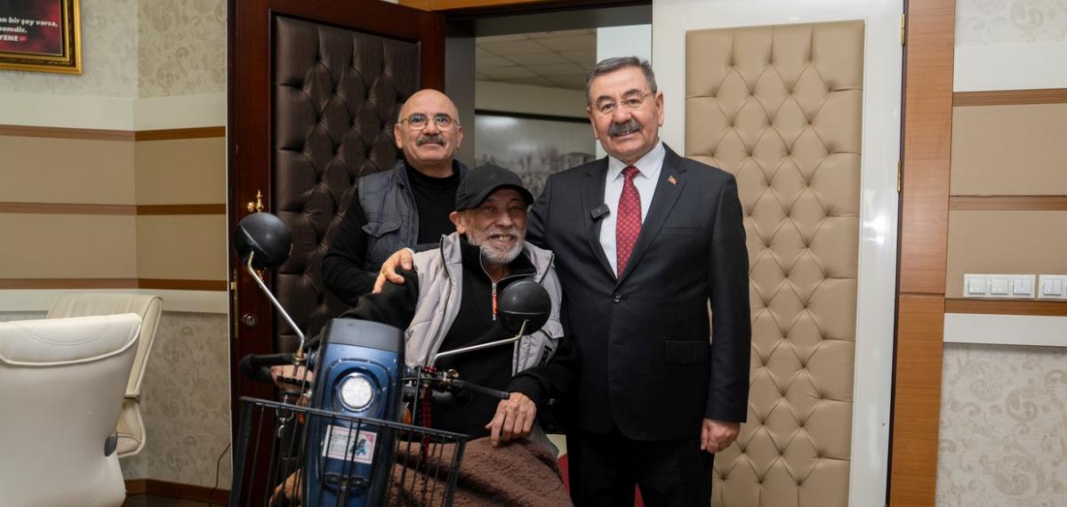 Gölbaşı Belediye Başkanı Odabaşı, Vatandaş ve Personelle Bayramlaştı