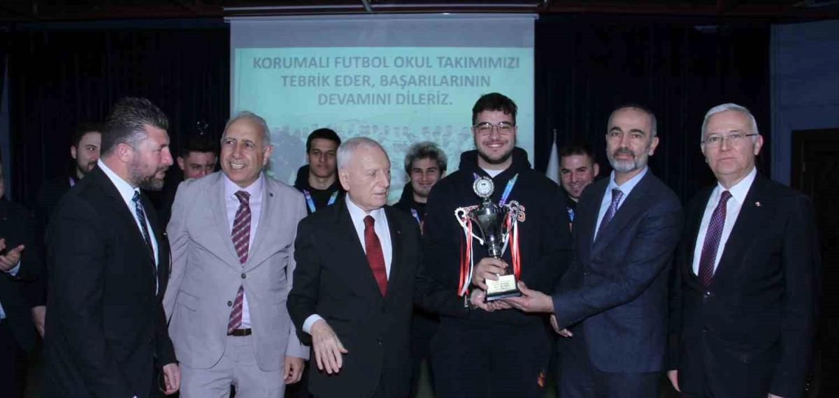 Haberal’dan Şampiyonlara Jest: Burs Oranı Yüzde 20’ye Çıkarıldı