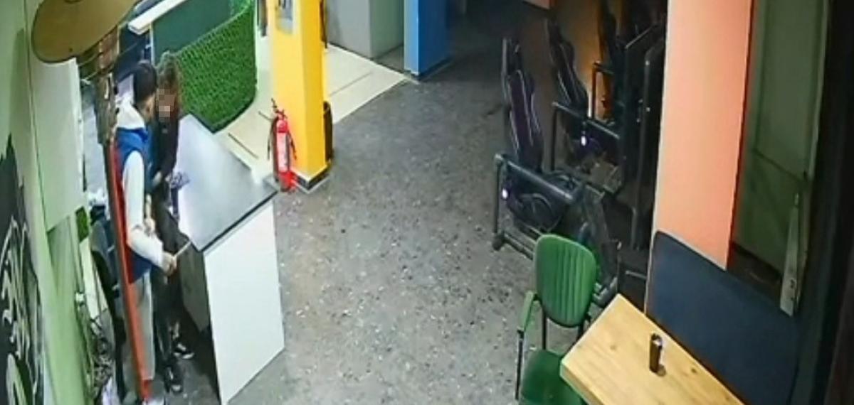 İnternet Kafede Bıçaklanan Çocuğun Durumu Ciddiyetini Koruyor