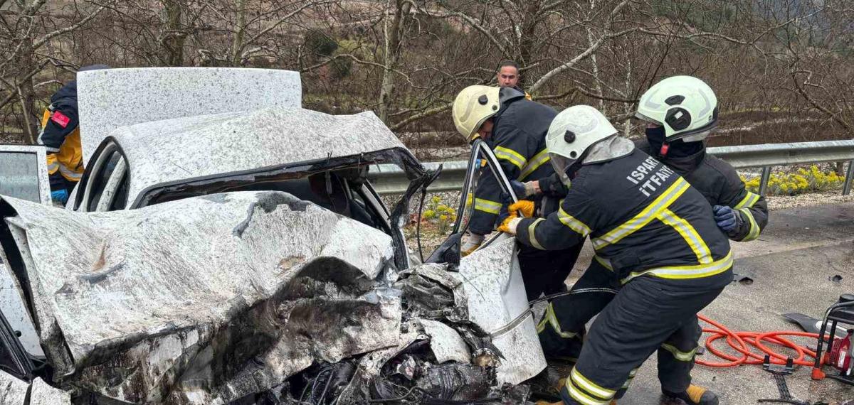 Isparta’da Feci Kaza Nişanlı Çifti Hayattan Kopardı