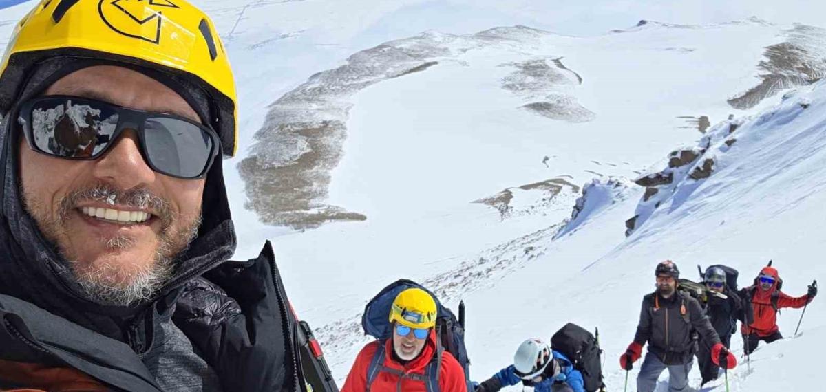 İstanbul Doğa Sporları Kulübü’nden Süphan Dağı’na Kış Tırmanışı