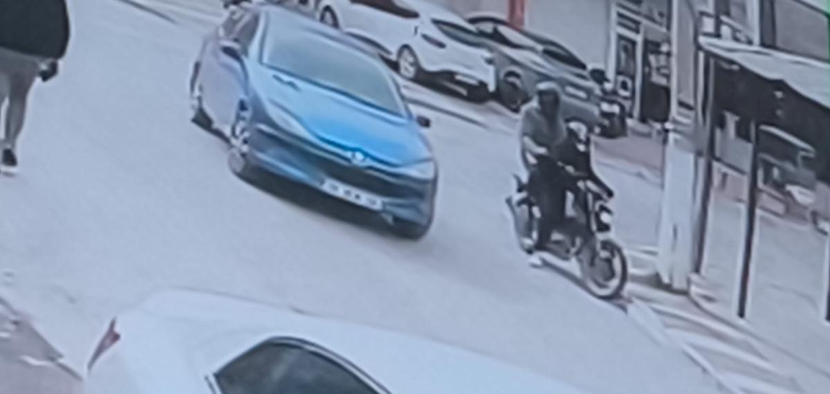 İzmir’deki Silahlı Kuyumcu Soygunu Kamerada