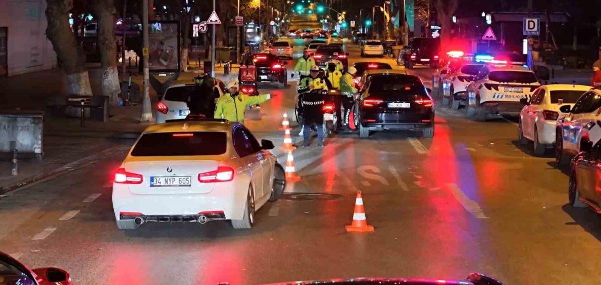 Kadıköy’de Trafik ve Asayiş Denetimi: 2 Milyon Ceza, 80 Araç Trafikten Men