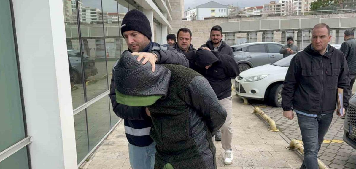 “Kahraman Kurye” Araç Kundaklamaktan Gözaltına Alındı