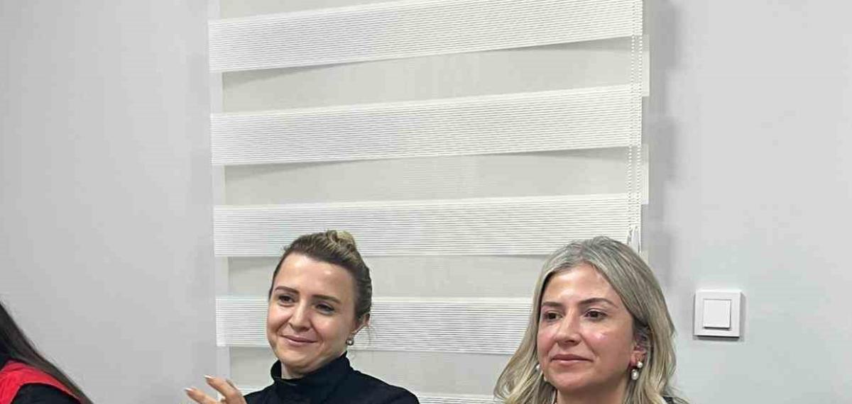 Kars’ta Kızılay’dan Üniversite Öğrencilerine “Anne Eli” İftarı