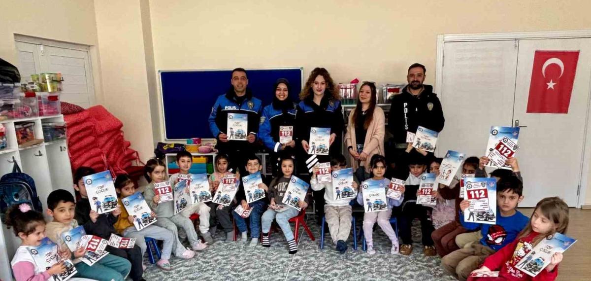 Kars’ta Minik Öğrencilere Polislerden Güvenlik Eğitimi